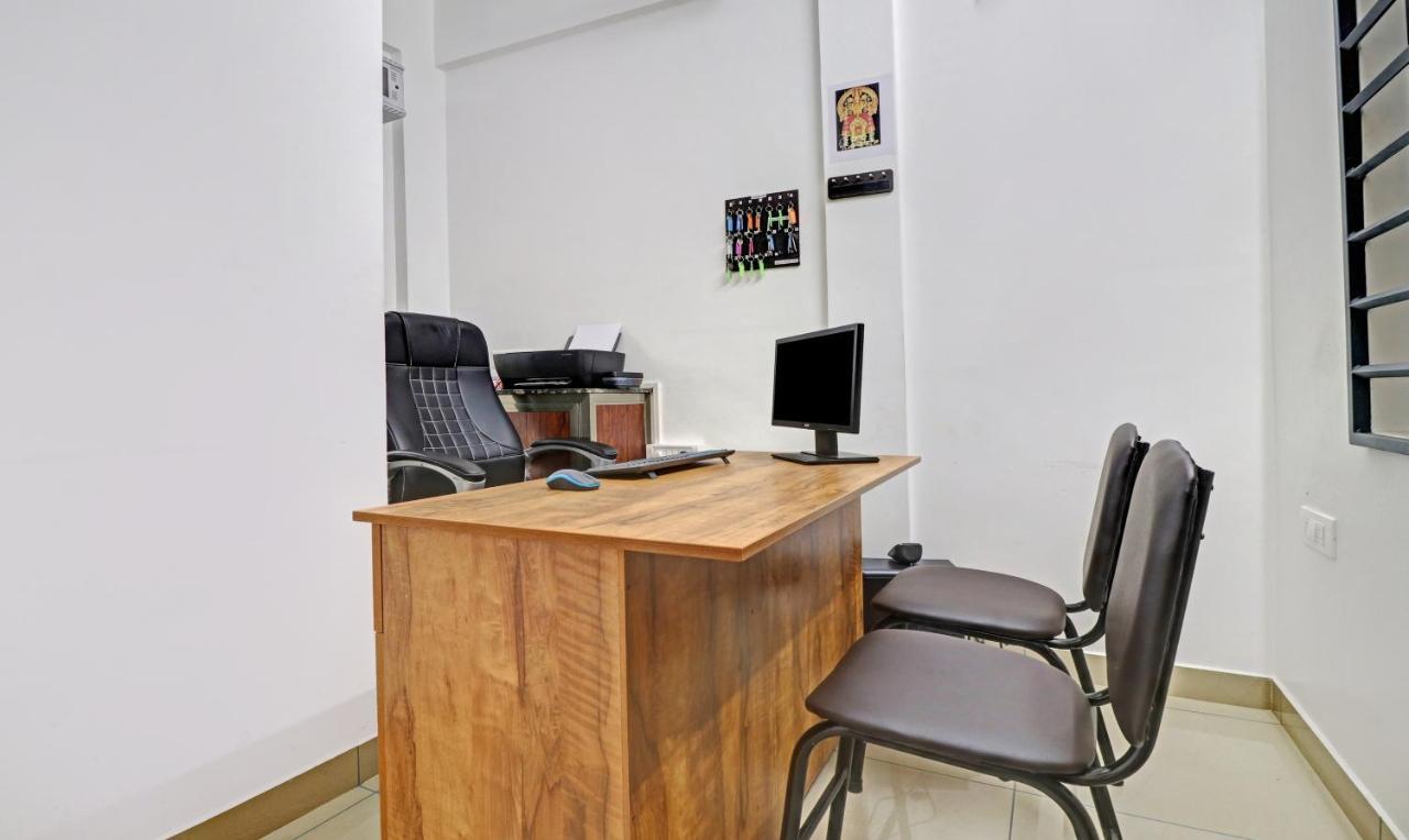 Nirupama,Hotel Aluva 700 Mtr From Aluva Railway Station Alwaye المظهر الخارجي الصورة