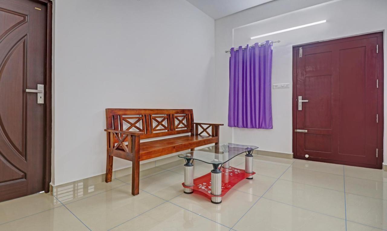 Nirupama,Hotel Aluva 700 Mtr From Aluva Railway Station Alwaye المظهر الخارجي الصورة