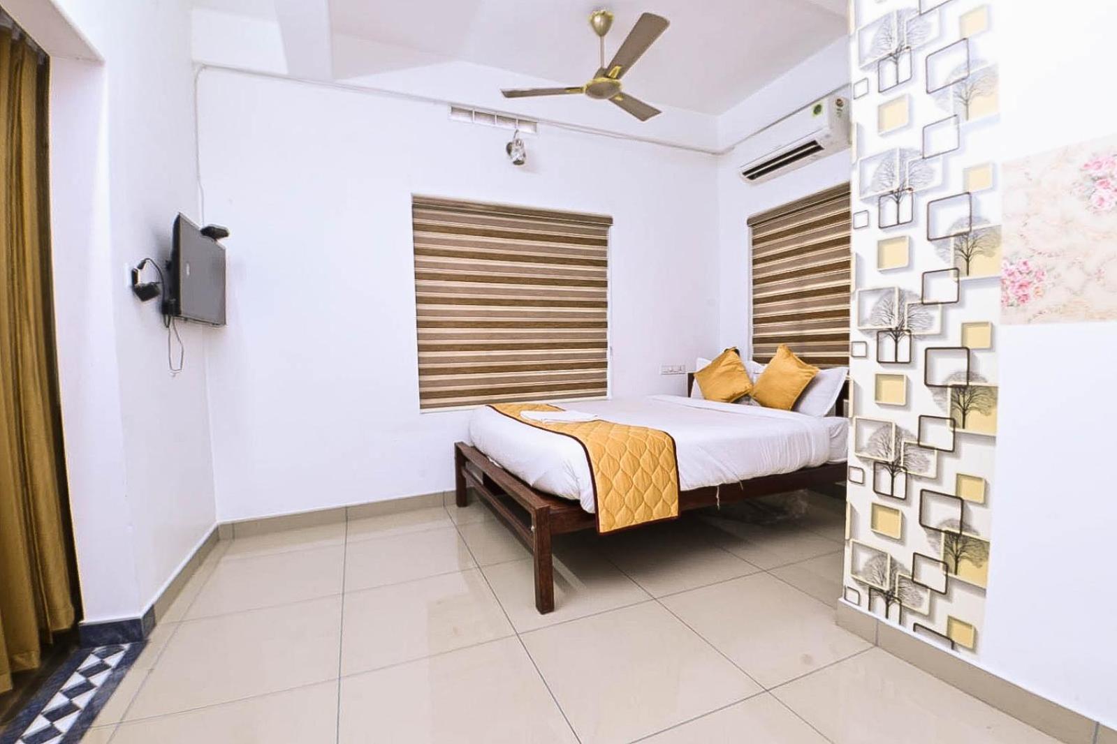 Nirupama,Hotel Aluva 700 Mtr From Aluva Railway Station Alwaye المظهر الخارجي الصورة
