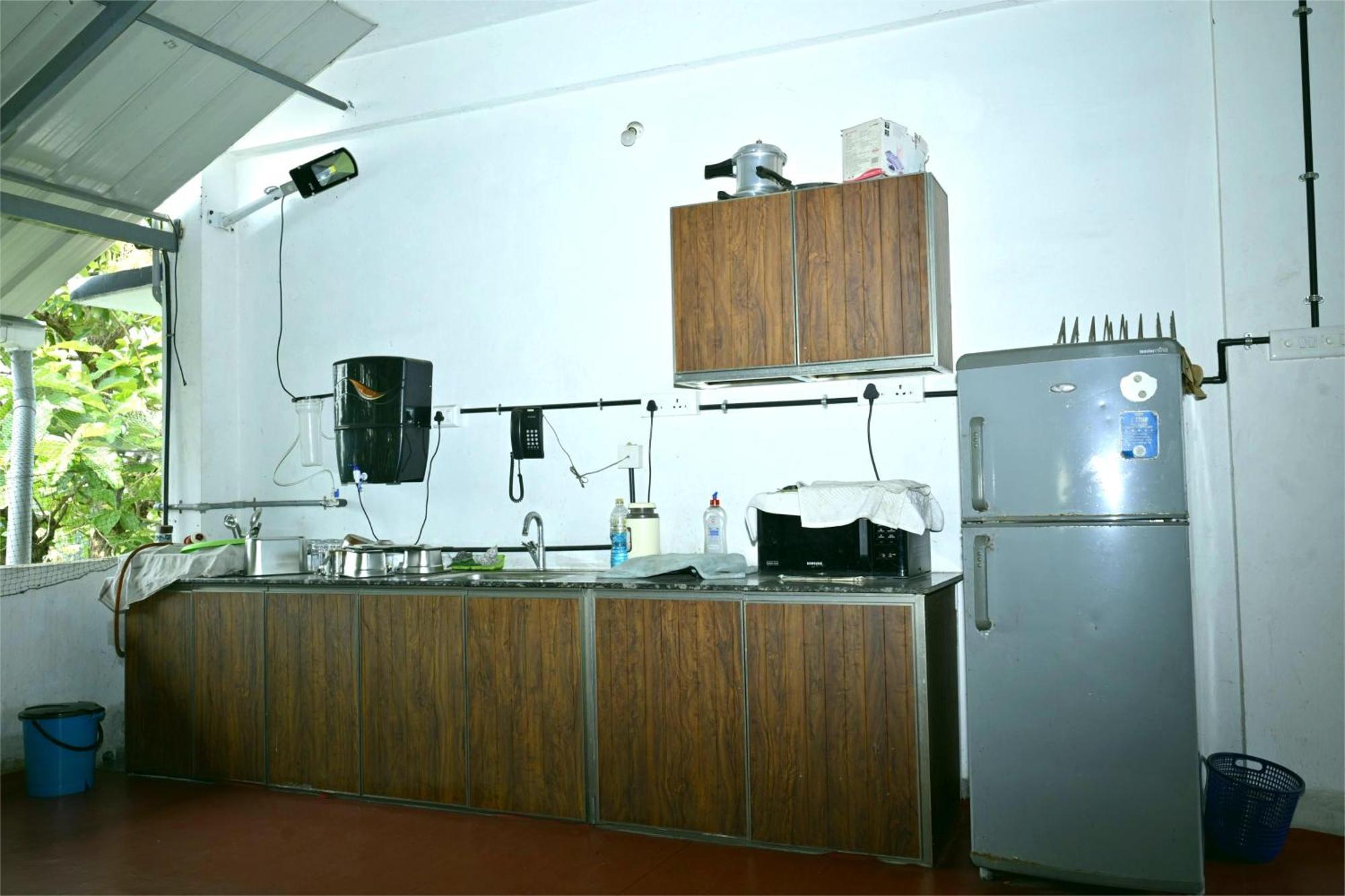 Nirupama,Hotel Aluva 700 Mtr From Aluva Railway Station Alwaye المظهر الخارجي الصورة
